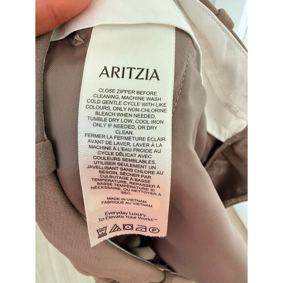 Aritzia Effortless Pant – Size 10 - Picture 5 of 7